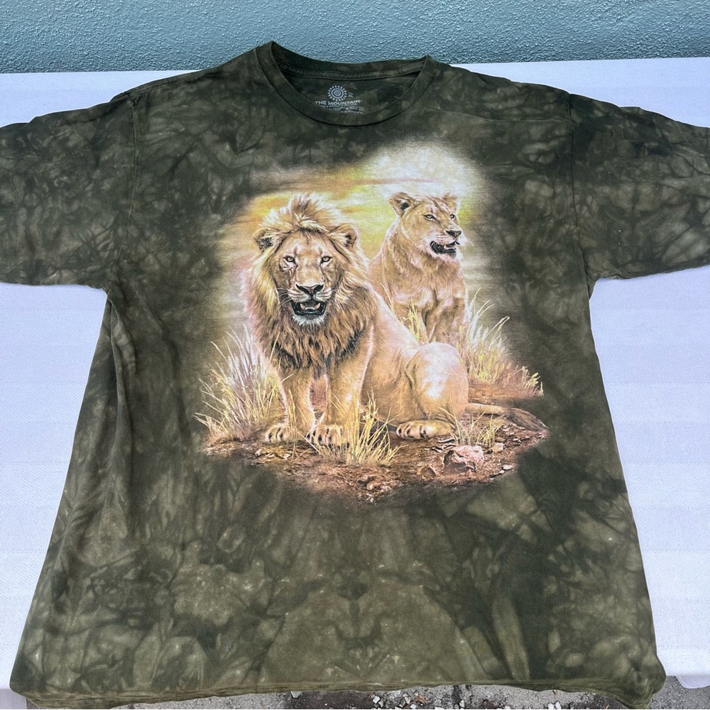 THE MOUNTAIN Olive Green Tie Dye T-shirt with Lion and Lioness Size XL